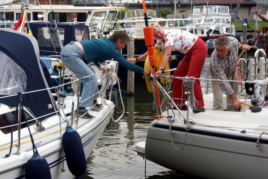 Docking negotiations at Sixhaven