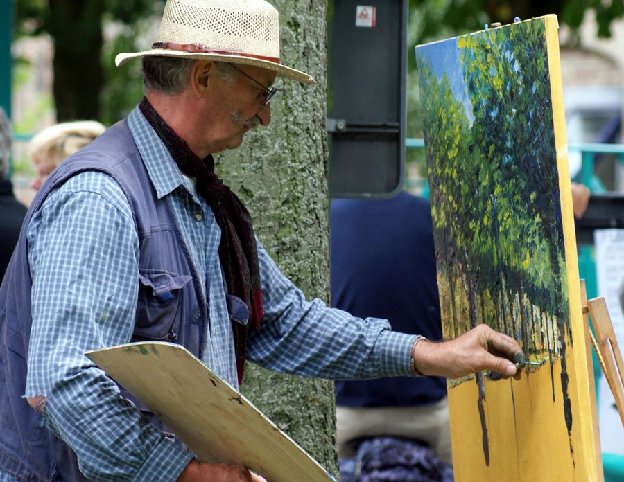 Outdoor art fair in Nieuwpoort