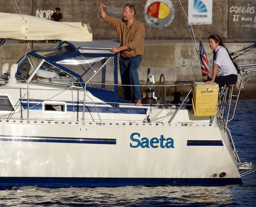 Richard and Andrea welcoming us on Saeta