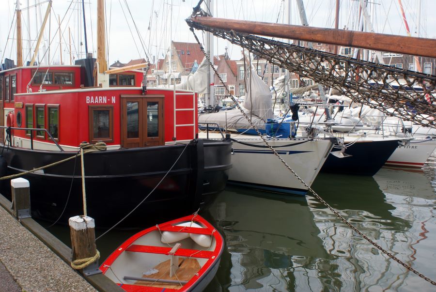 <i>Solstice</i> rafted up in Hoorn