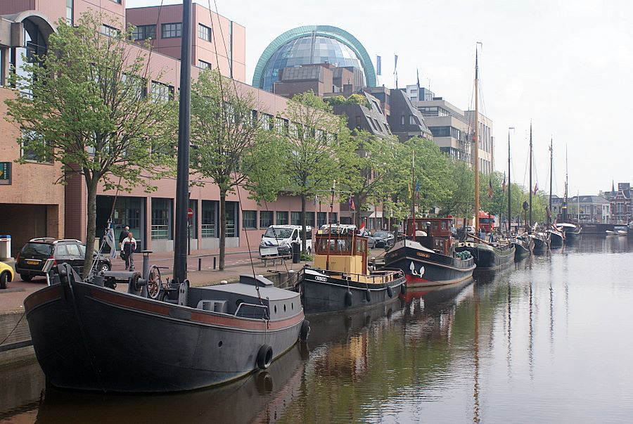 Leeuwarden: old ships and modern buildings